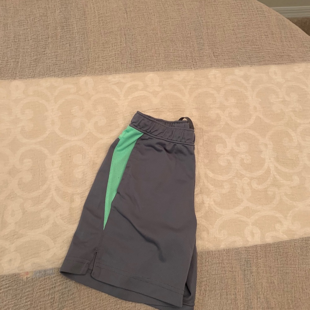 Boys tees & short - Picture 5 of 5